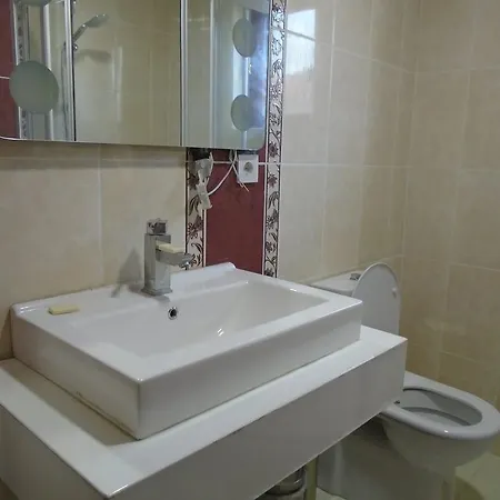 Ozkonak Hotel *